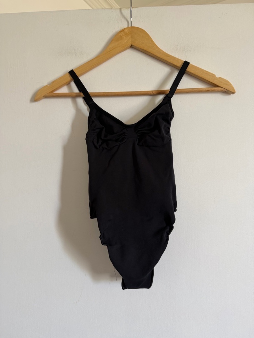 SKIMS Onyx Black Seamless Sculpt Thong Bodysuit size Small EUC - Picture 3 of 8